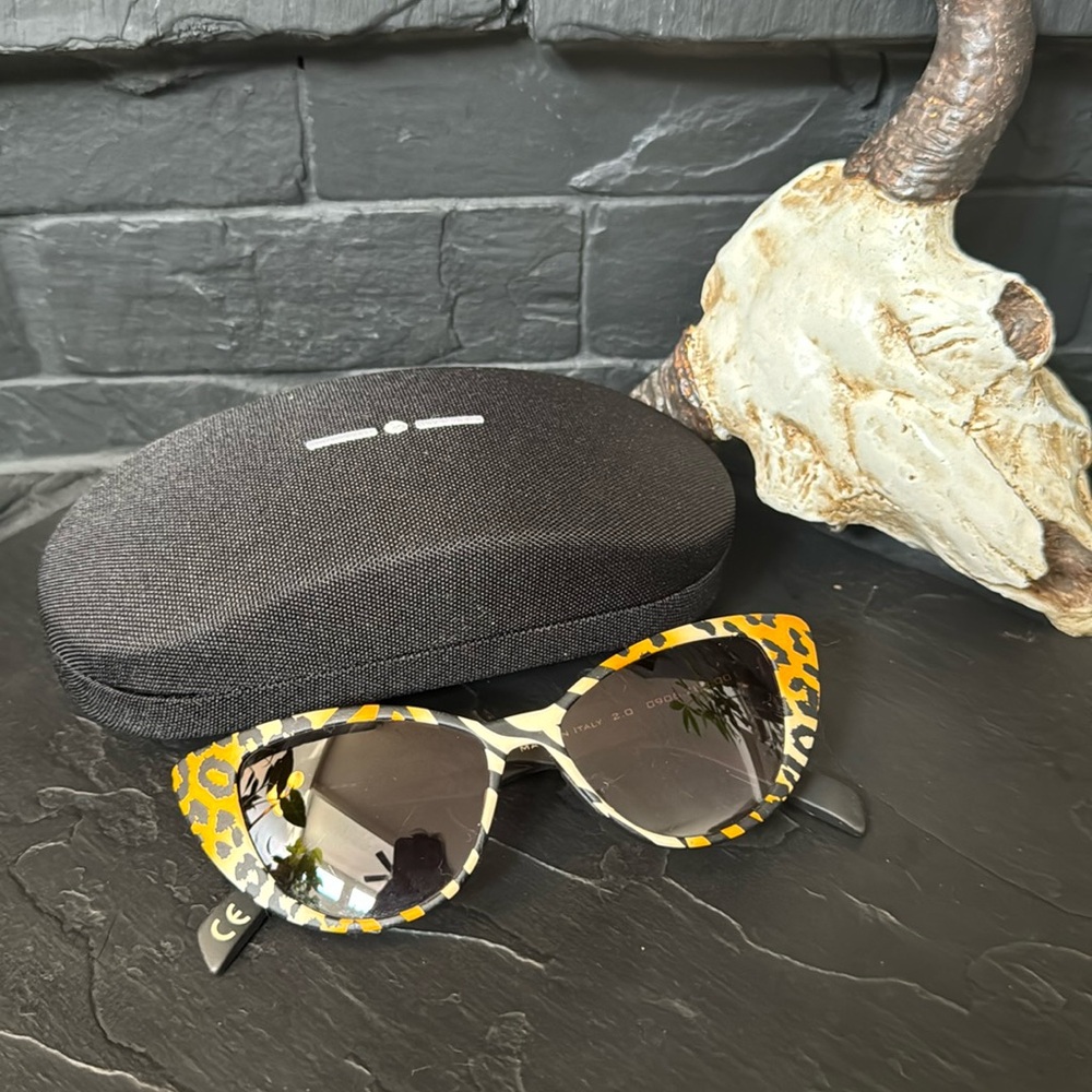Italia Independent leopard glasses